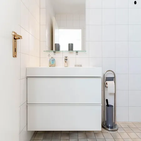 Koje Wassersleben Mit Balkon & Strandblick アパート *